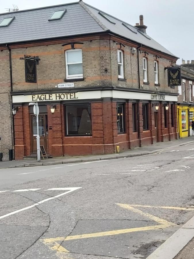 Eagle Hotel Luton Airport Ngoại thất bức ảnh
