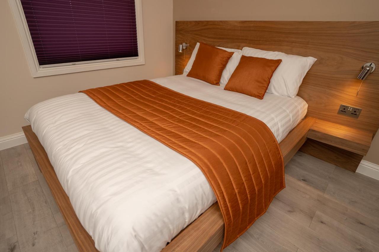 Eagle Hotel Luton Airport Ngoại thất bức ảnh