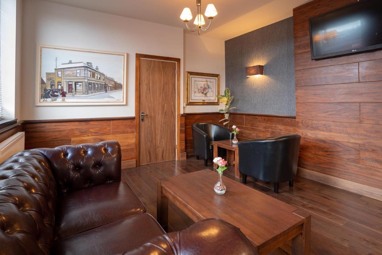 Eagle Hotel Luton Airport Ngoại thất bức ảnh