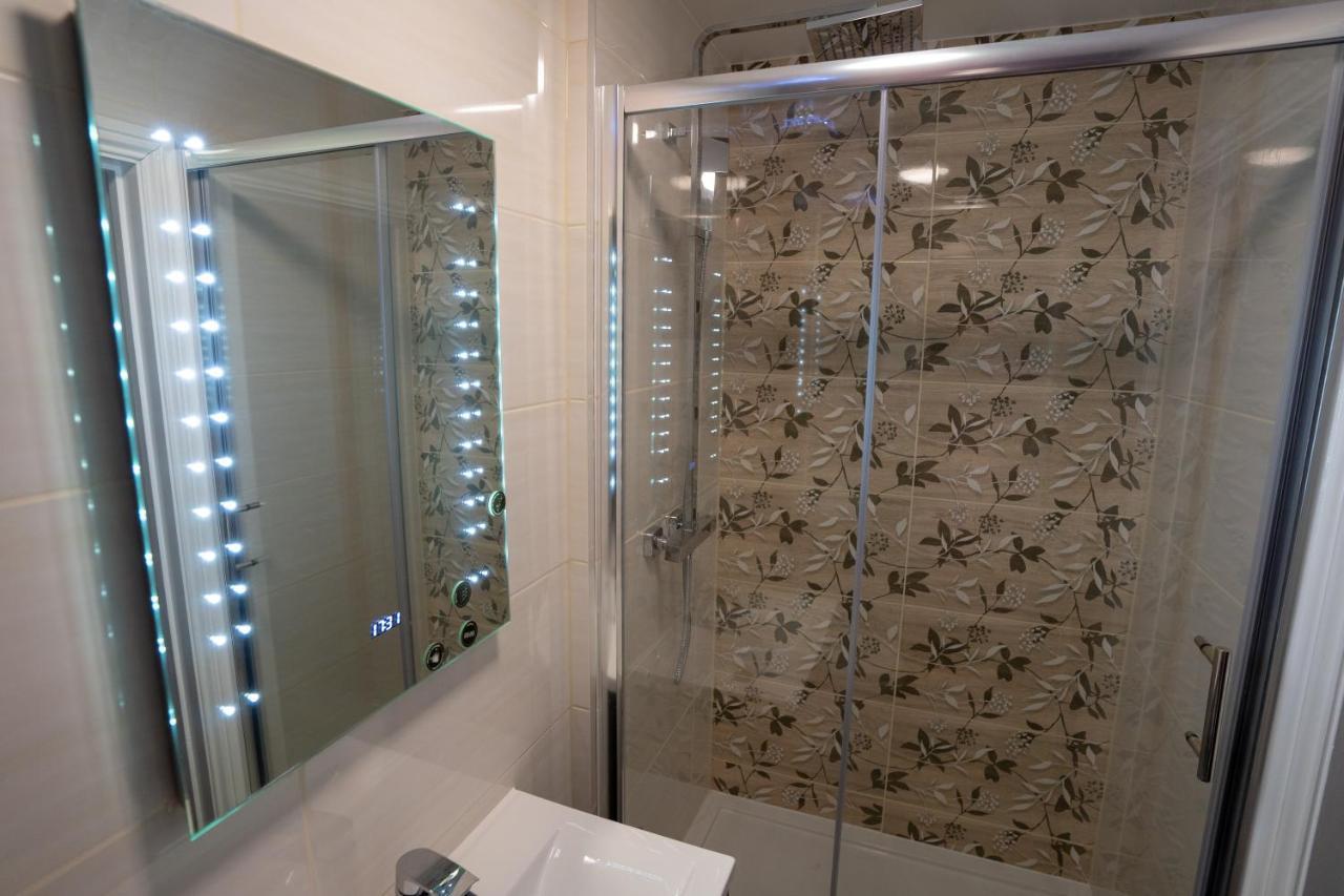 Eagle Hotel Luton Airport Ngoại thất bức ảnh